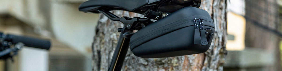 Taschen - Wedge Case