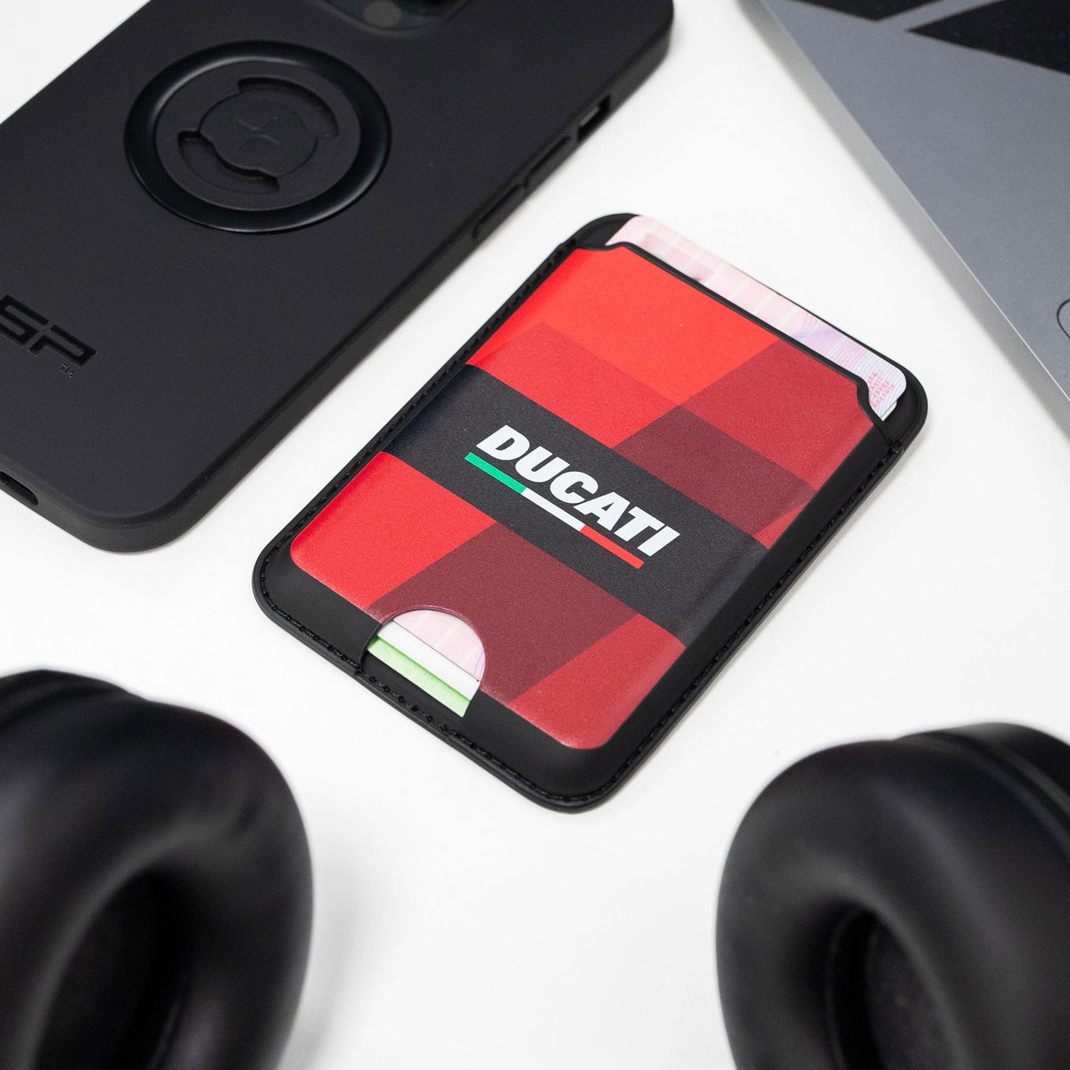 Translation missing: de.SP Connect x Ducati: Stilvoll unterwegs
